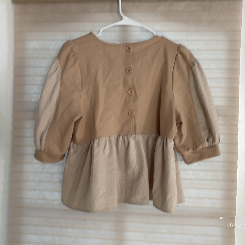 Tan blouse - Picture 2 of 3